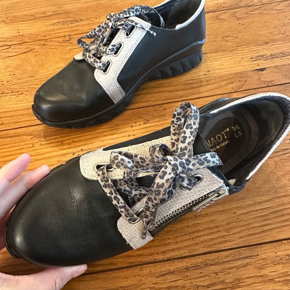 Naot shoes - Picture 2 of 6